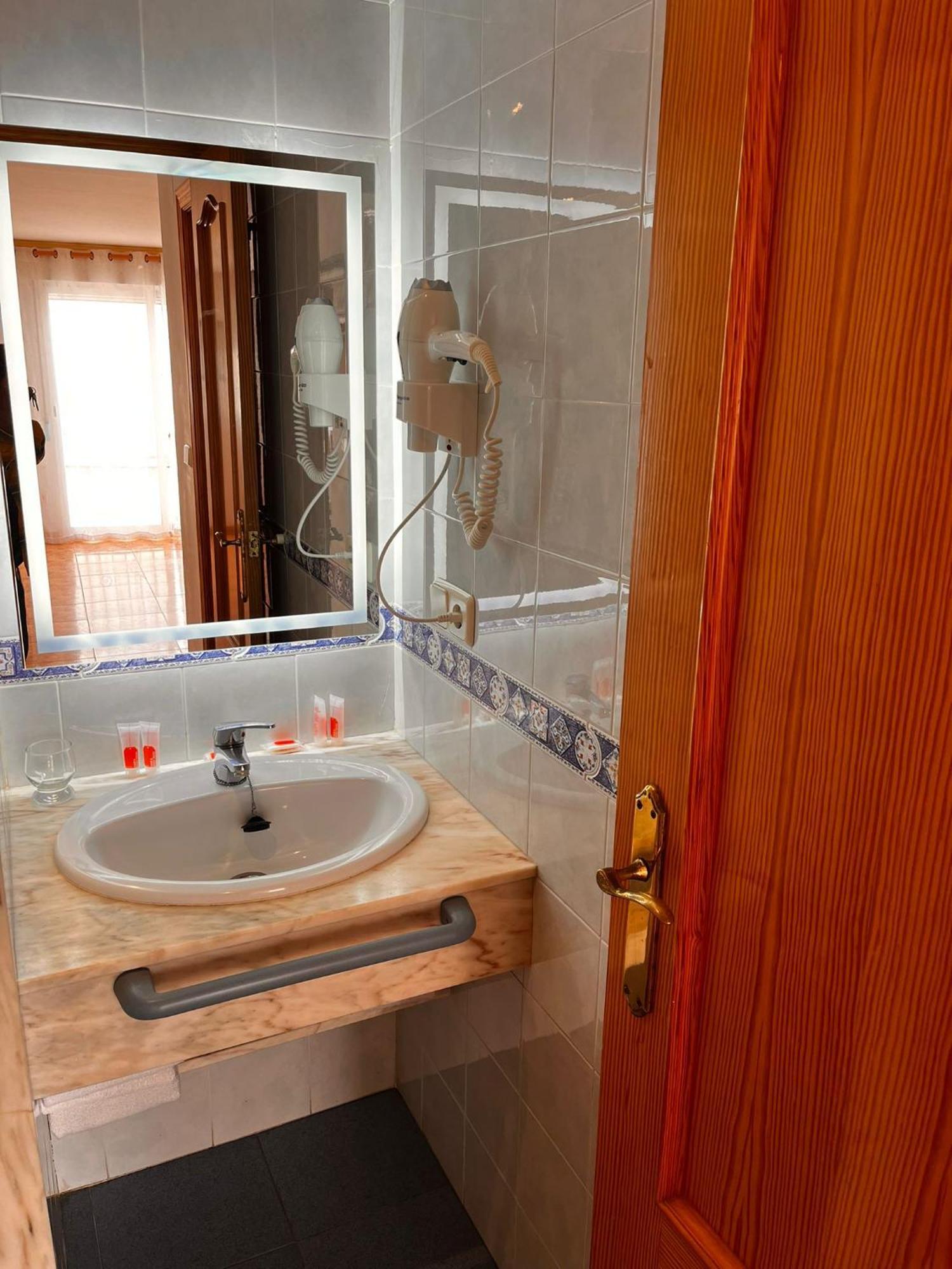 Apartamentos Inter Gandia Playa Экстерьер фото